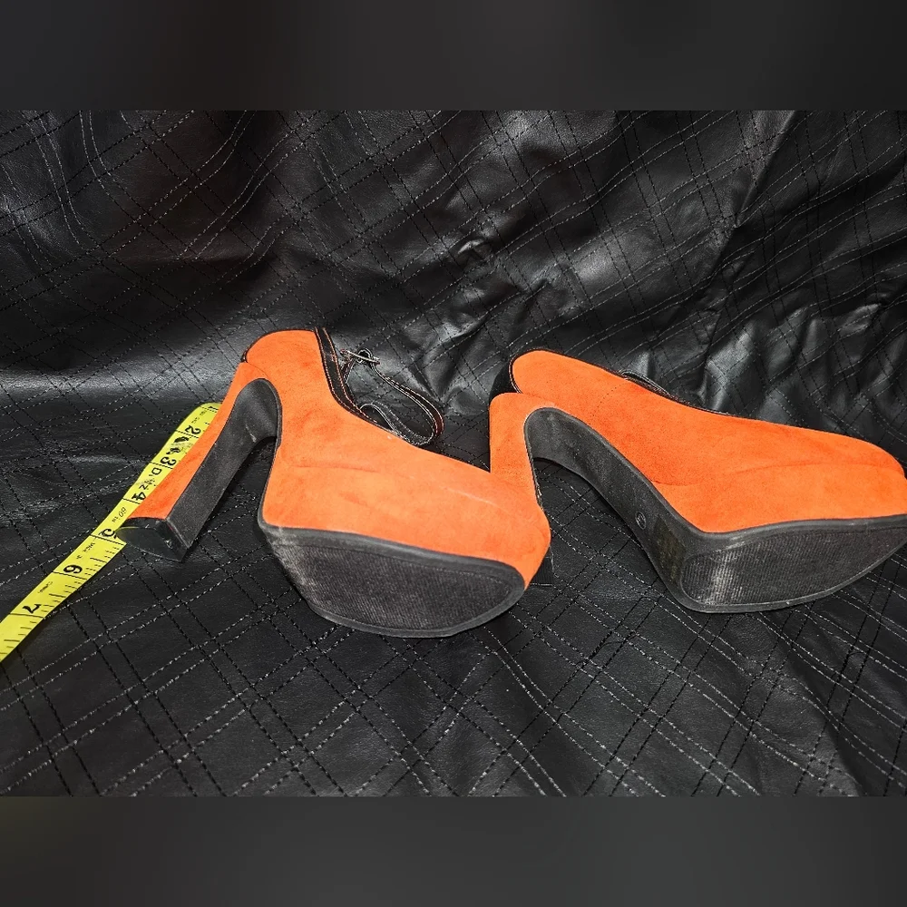 Orange Sz. 6.5 Platform Heels - Picture 2 of 5